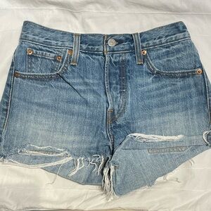 Levi’s cutoff shorts 🩵 size 26